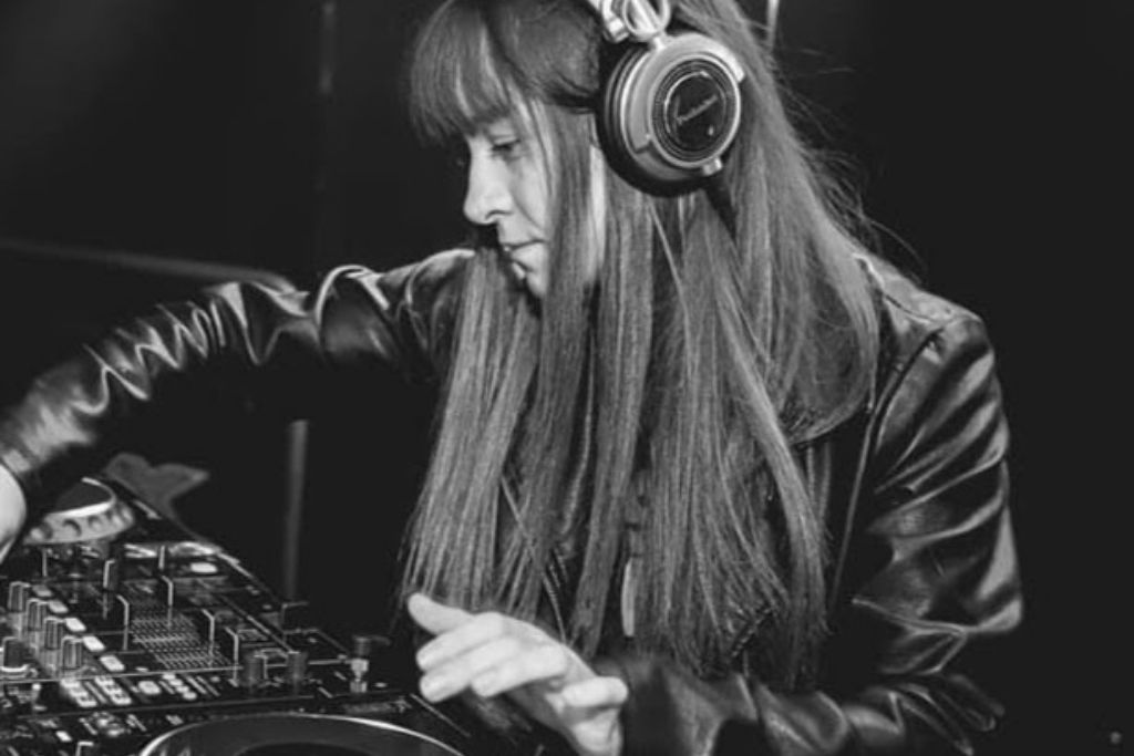 nuria-jump-dj-surtribe-remember3